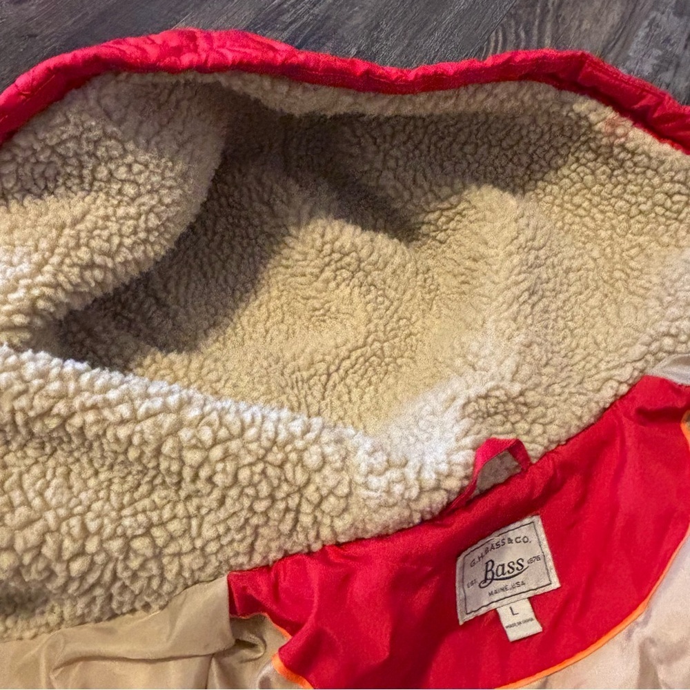 G.H. Bass & Co. Vibrant Red Hooded Puffer Jacket - Picture 5 of 7